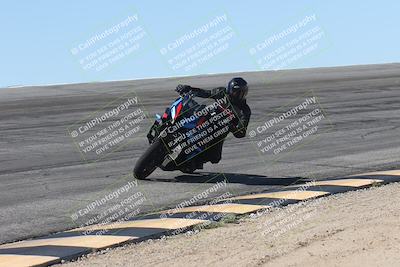 media/Oct-13-2025-Moto Forza (Mon) [[a66d839500]]/4-C Group/Session 2 (Bowl)/